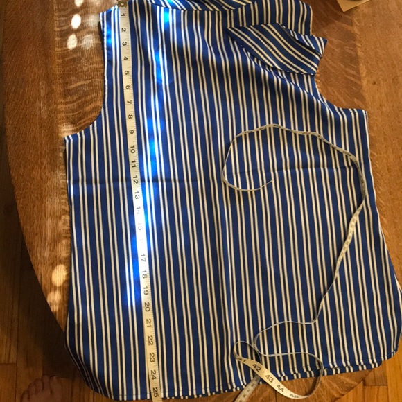 🆕 Banana Republic Tie Neck Sleeveless Blouse Blue - Picture 7 of 7